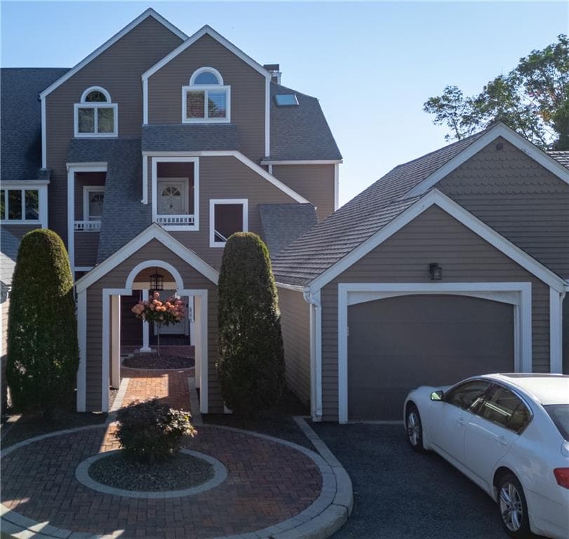 Condominium at 400 Meshanticut Valley Parkway UNIT 16, Cranston, photo 2 of 45