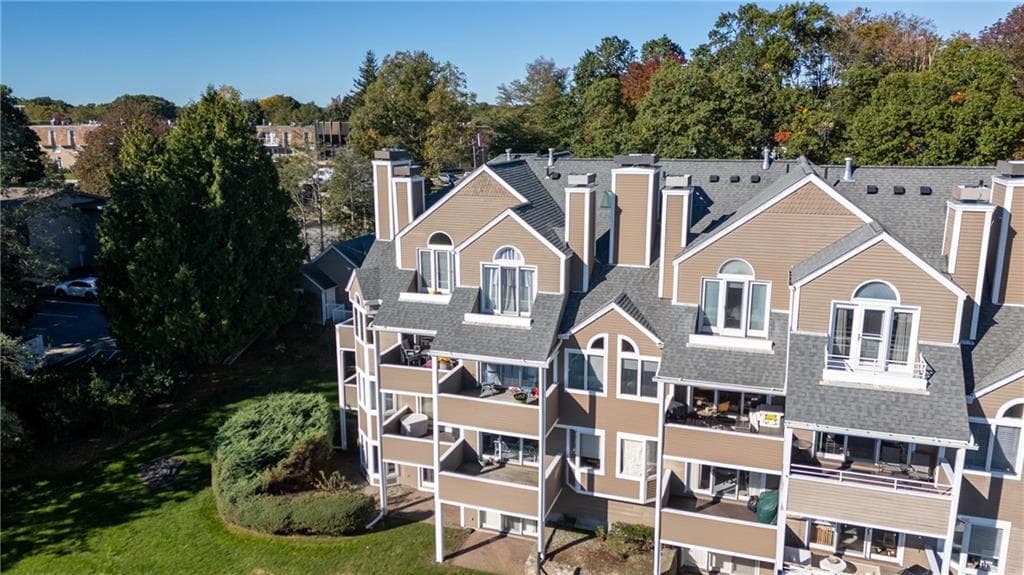 Condominium at 400 Meshanticut Valley Parkway UNIT 16, Cranston, photo 7 of 45