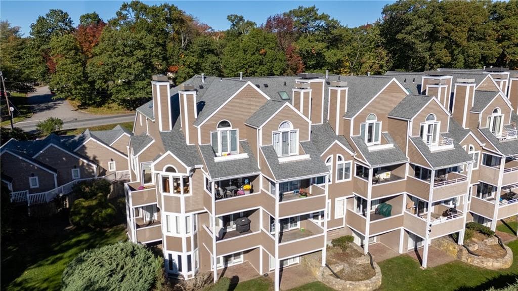 Condominium at 400 Meshanticut Valley Parkway UNIT 16, Cranston, photo 5 of 45
