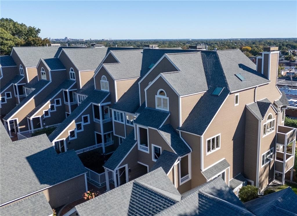 Condominium at 400 Meshanticut Valley Parkway UNIT 16, Cranston, photo 4 of 45