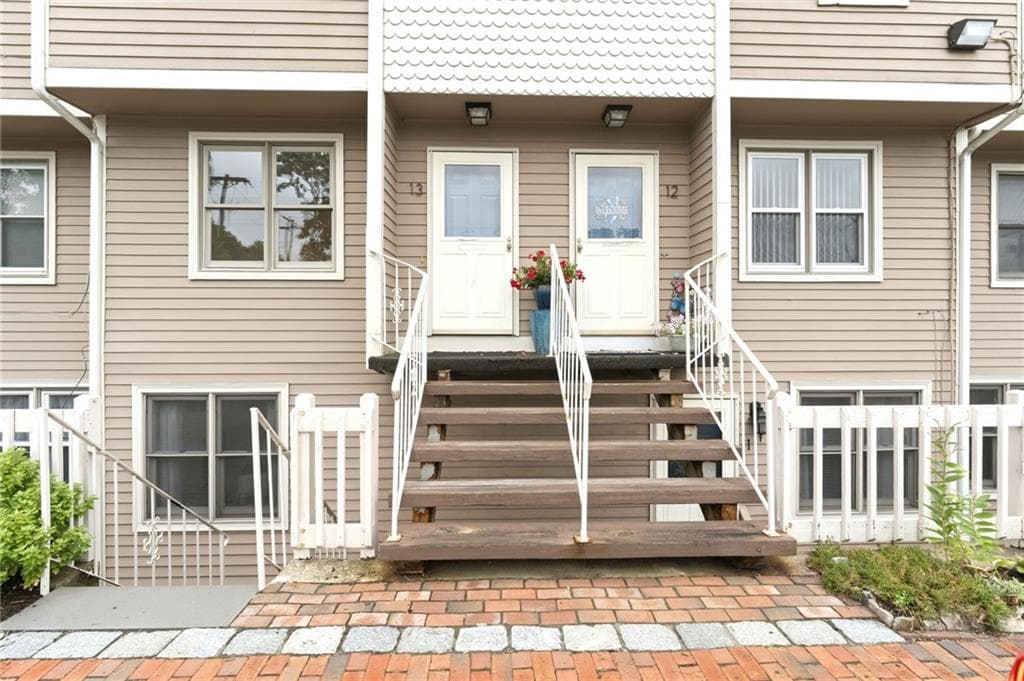 3399 Post Road UNIT 13 photo 4