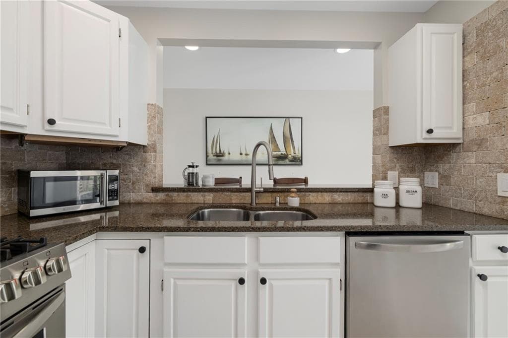 47 King Street UNIT 3 photo 16