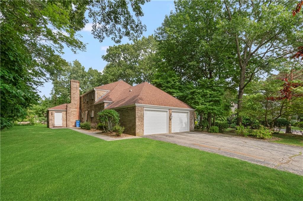 31 Lennon Road photo 36