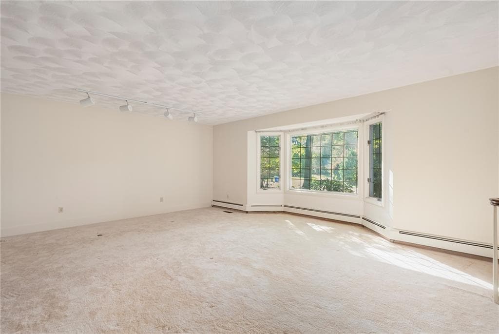 31 Lennon Road photo 18