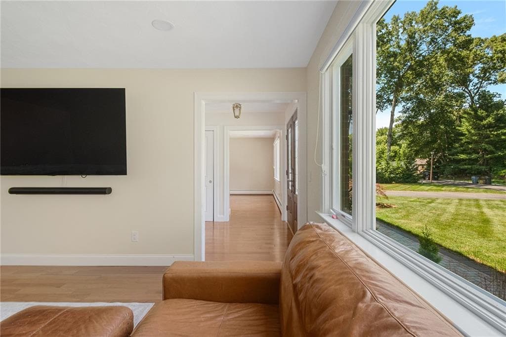16 Lennon Road photo 17