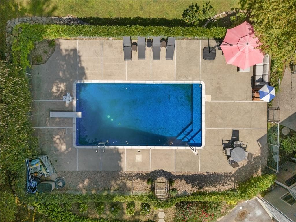 20 Oakridge Drive photo 43
