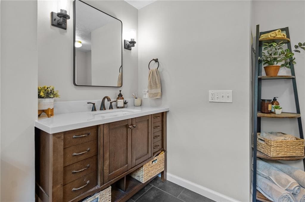 20 Oakridge Drive photo 32