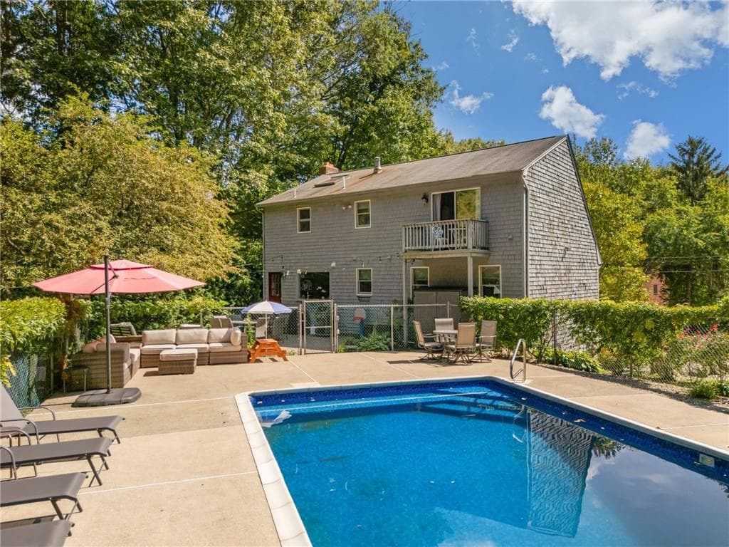 20 Oakridge Drive photo 40