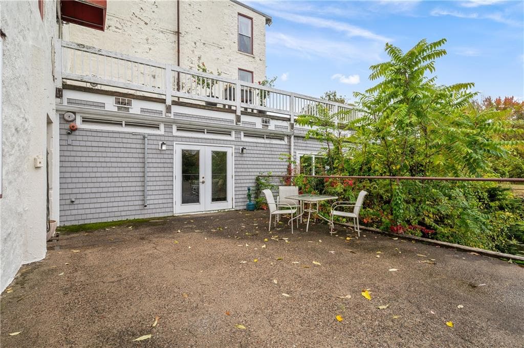 494 Woonasquatucket Avenue UNIT 101 photo 17