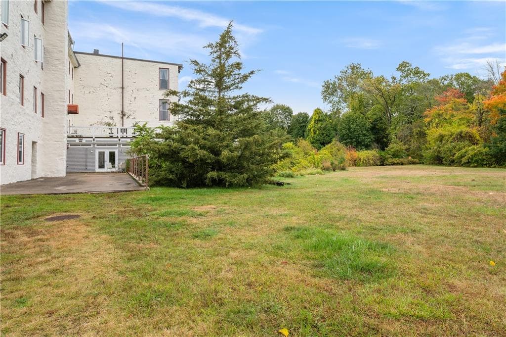 494 Woonasquatucket Avenue UNIT 101 photo 16