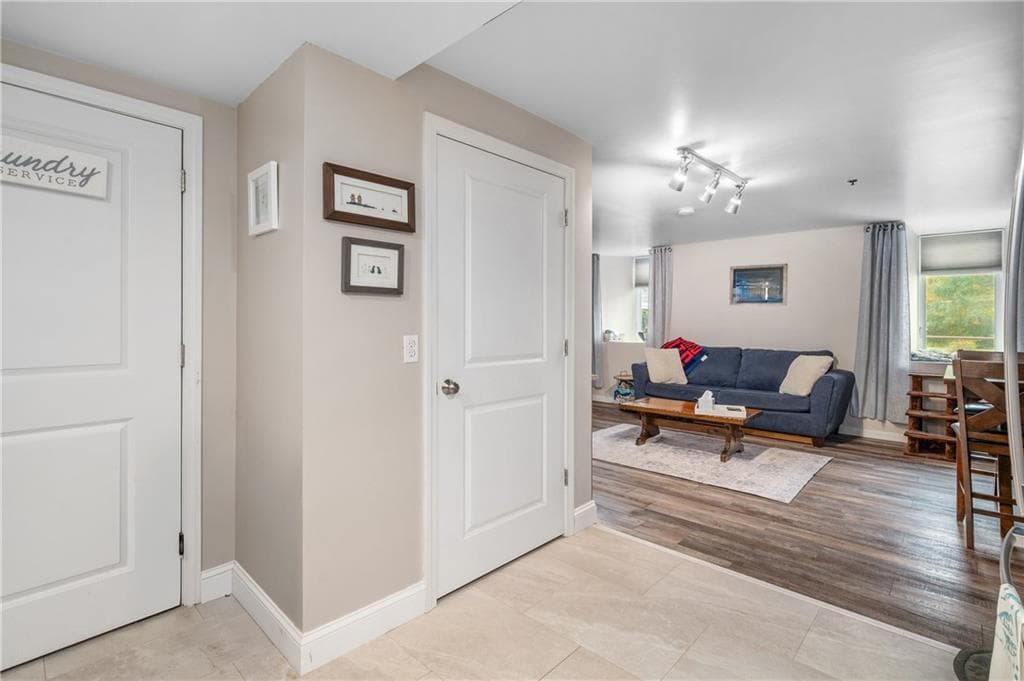 494 Woonasquatucket Avenue UNIT 101 photo 9