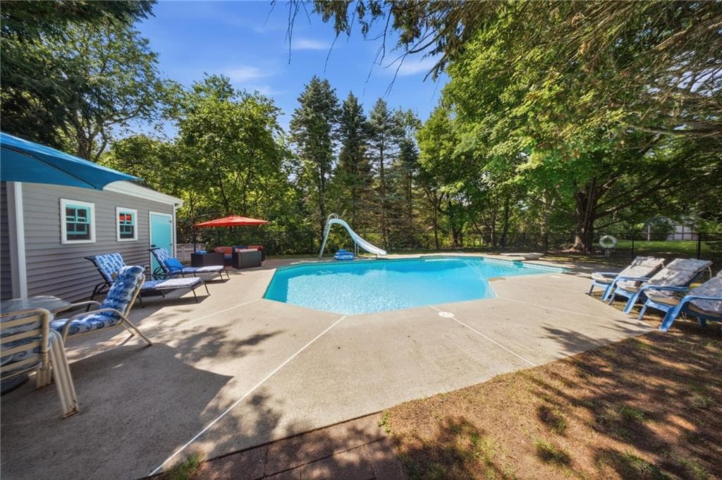 60 Brookwood Road photo 38