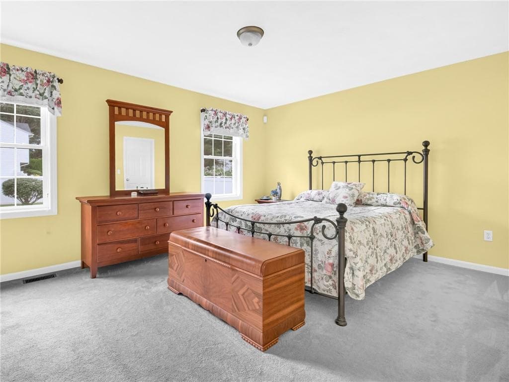 Single Family Residence at 85 Spooner Street, Warwick, photo 17 of 32