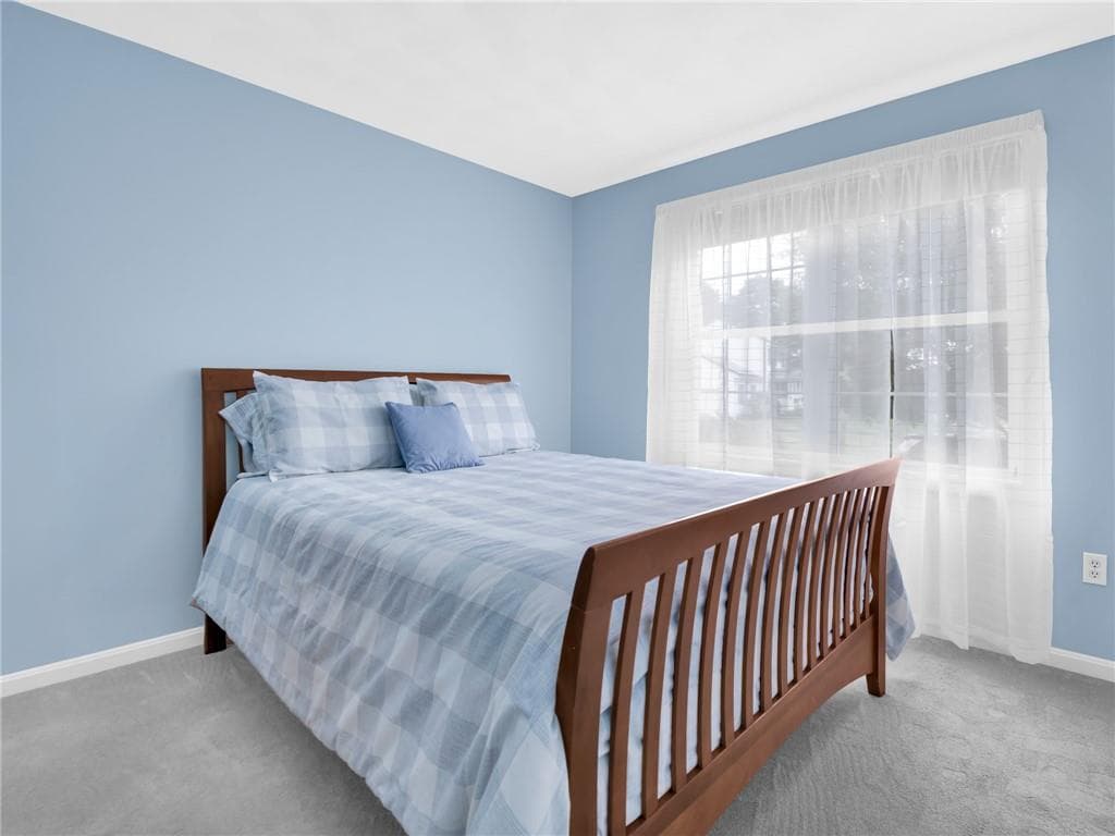 Single Family Residence at 85 Spooner Street, Warwick, photo 21 of 32