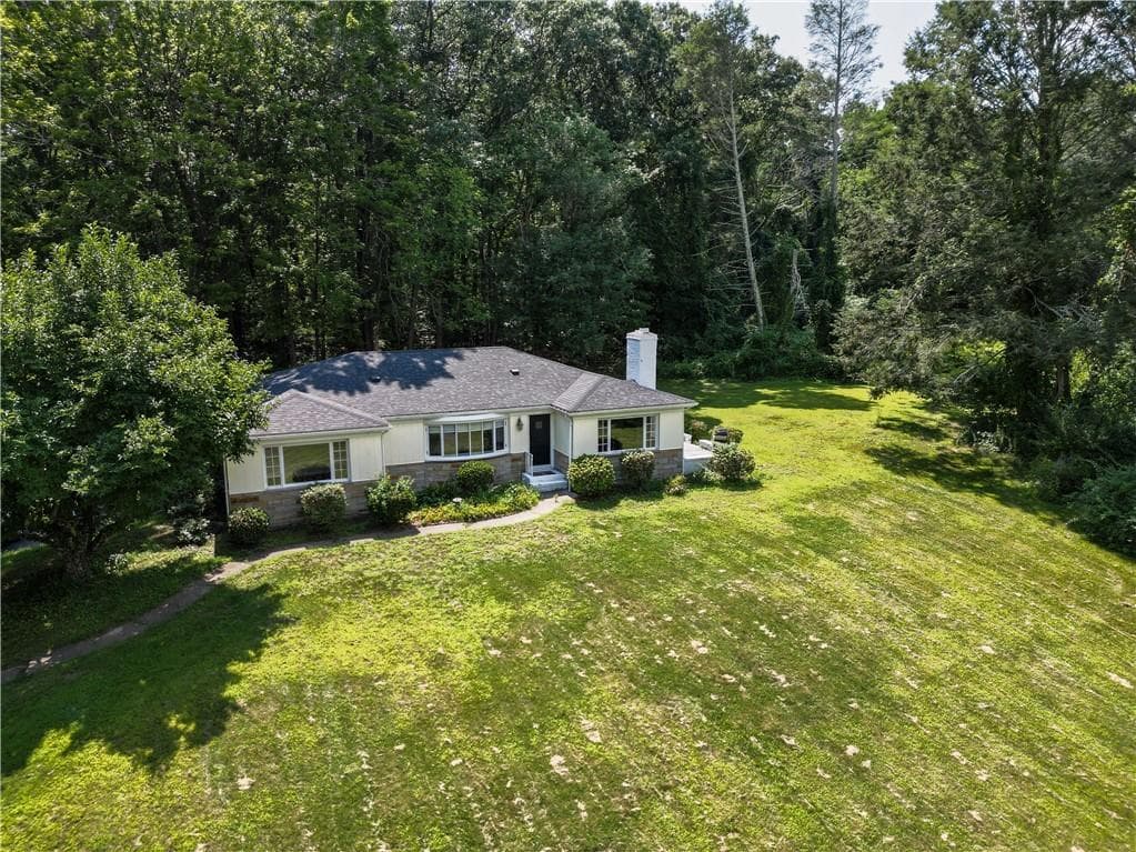 6 Old Pound Hill Road