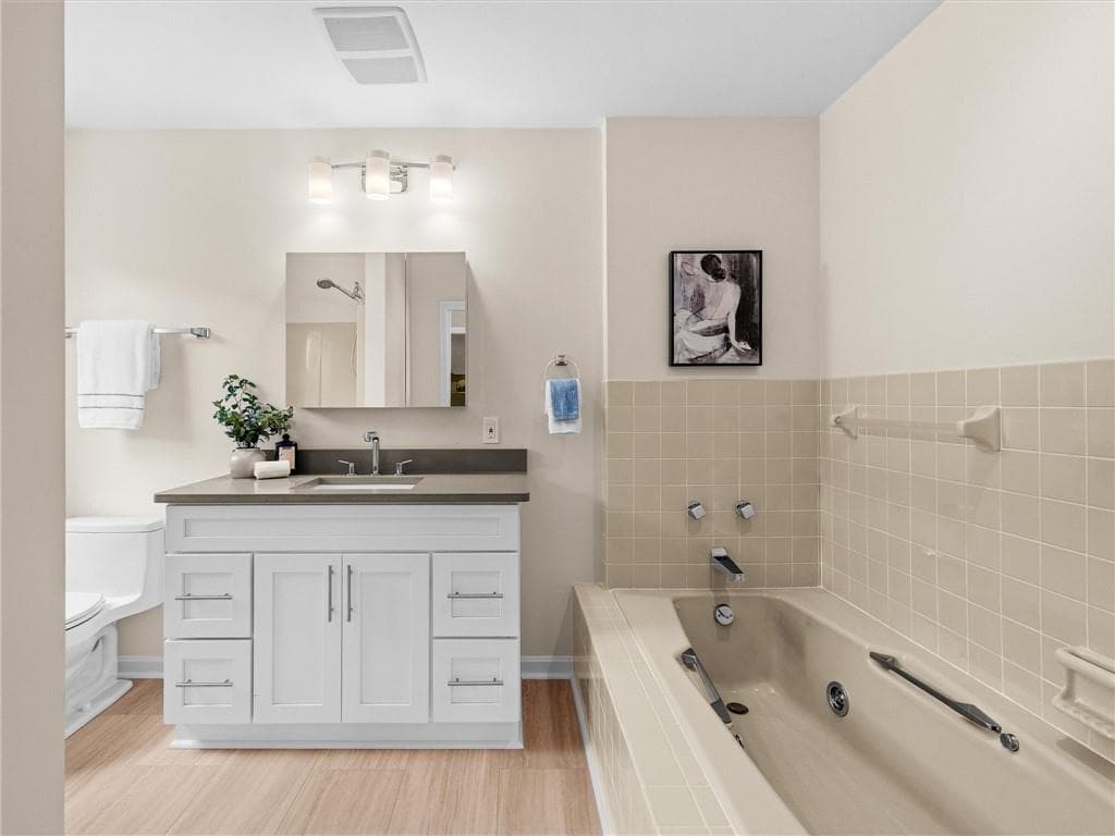 95 Holman Street photo 33
