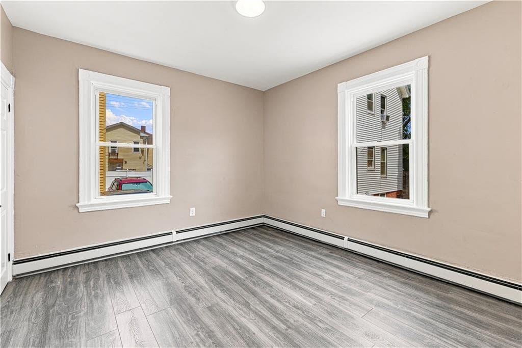 16 Deborah Street photo 14