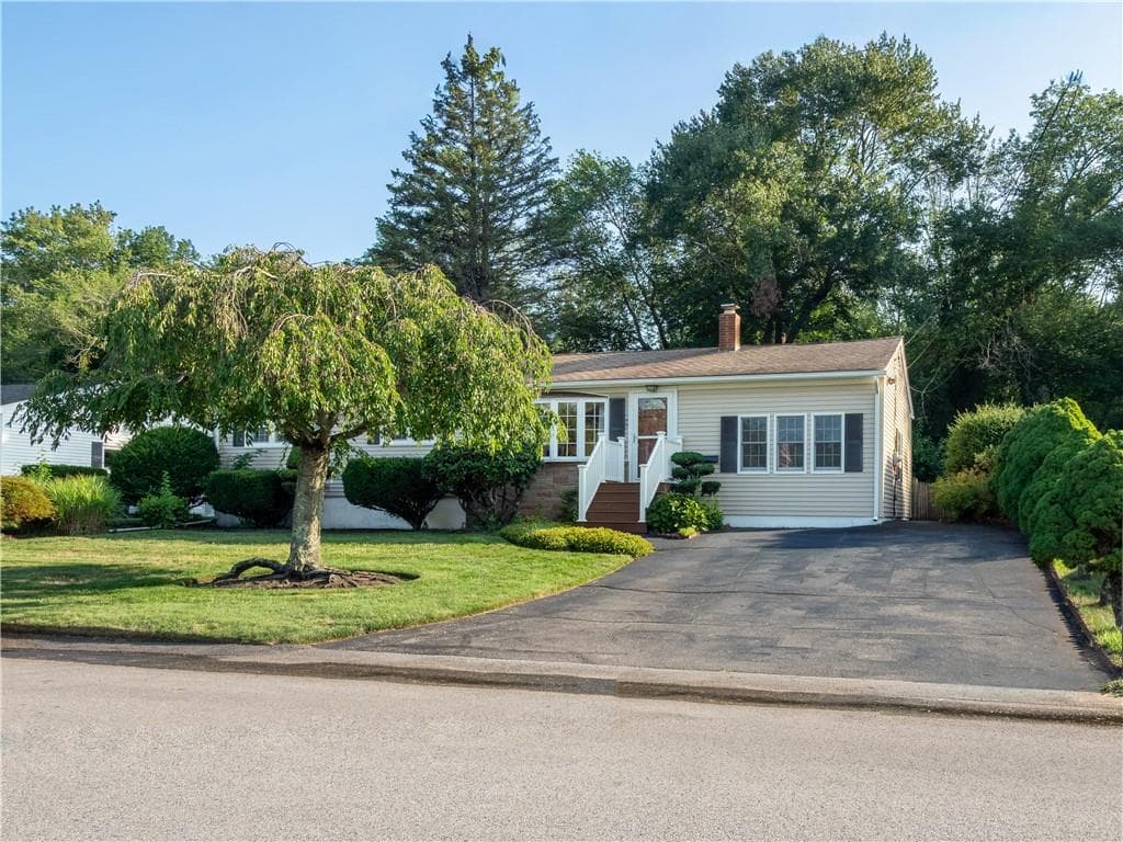 Single Family Residence at 77 Drybrook Road, Warwick, photo 2 of 35
