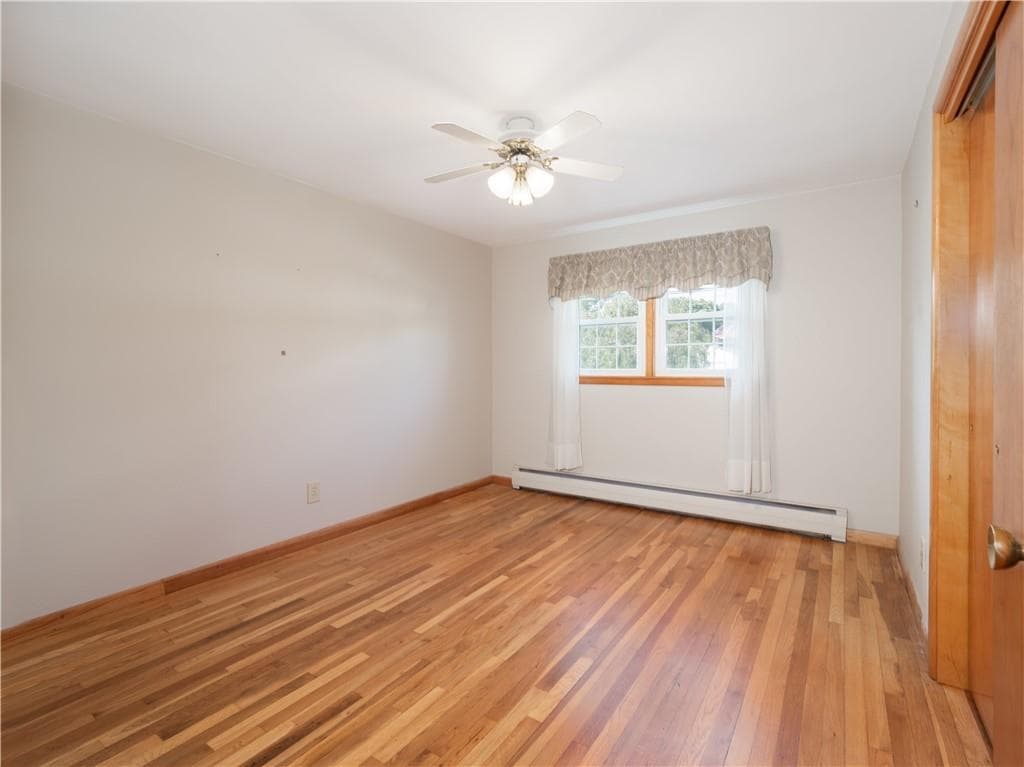 Single Family Residence at 77 Drybrook Road, Warwick, photo 20 of 35
