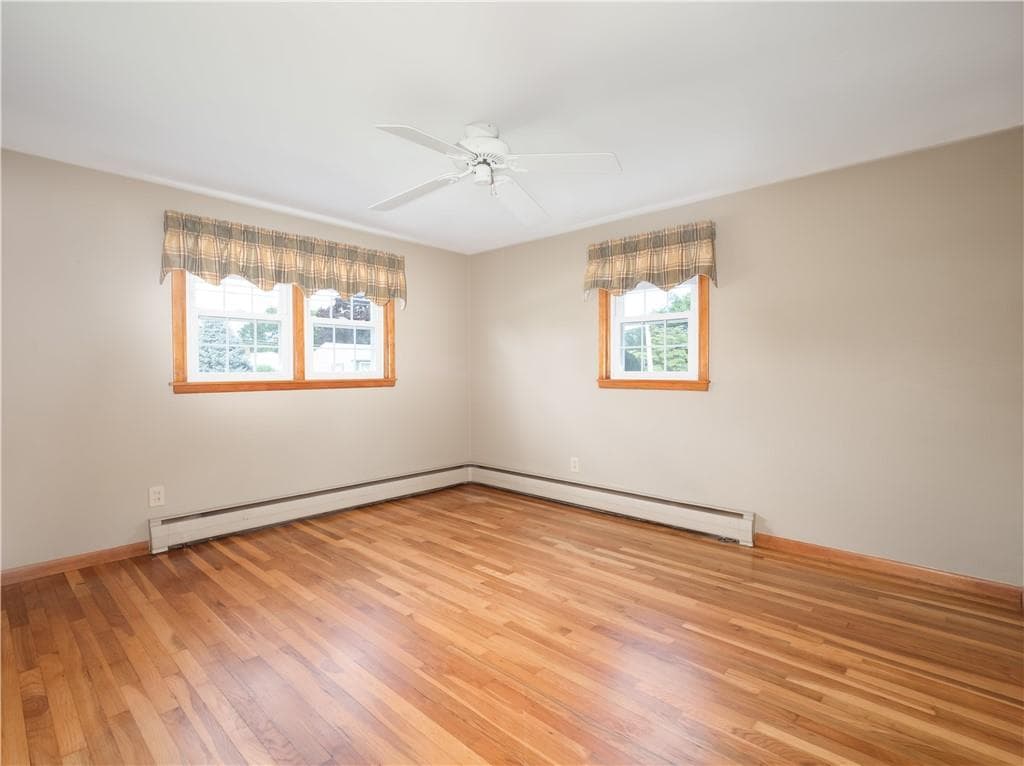 Single Family Residence at 77 Drybrook Road, Warwick, photo 18 of 35