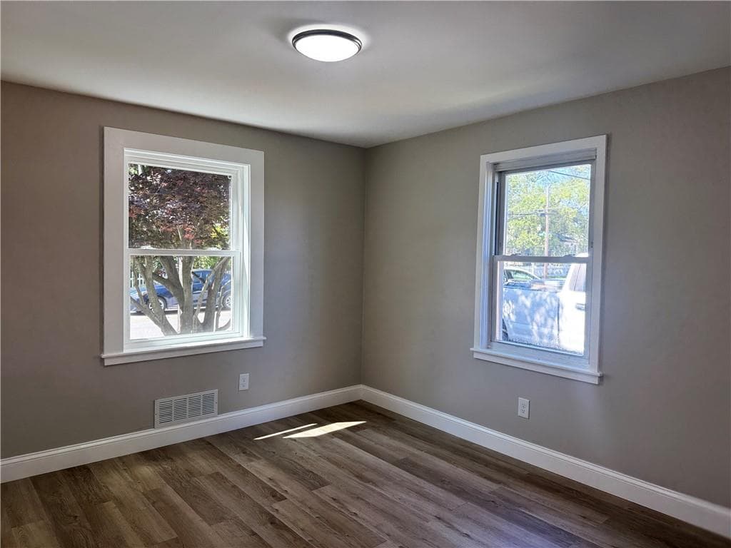 496 Beverage Hill Avenue photo 10