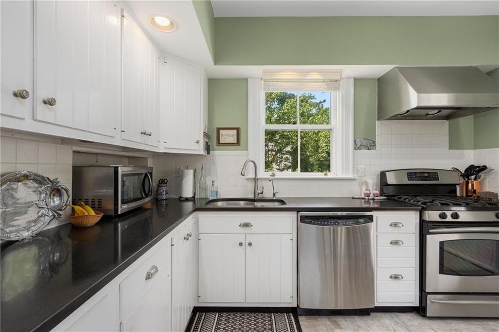 7 Prairie Avenue photo 17