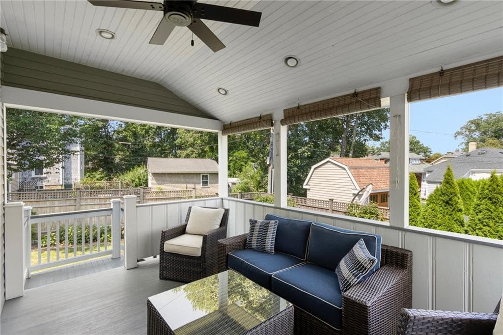 7 Prairie Avenue photo 34