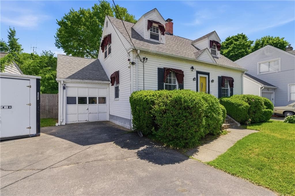 69 Roger Williams Avenue photo 2