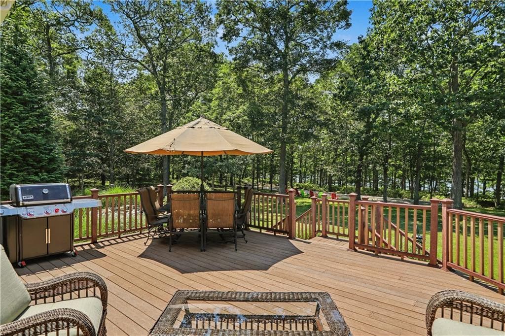 555 Carpenter Lane photo 28