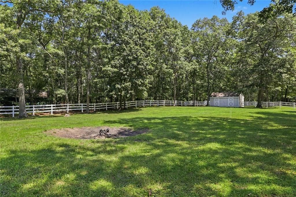 555 Carpenter Lane photo 38
