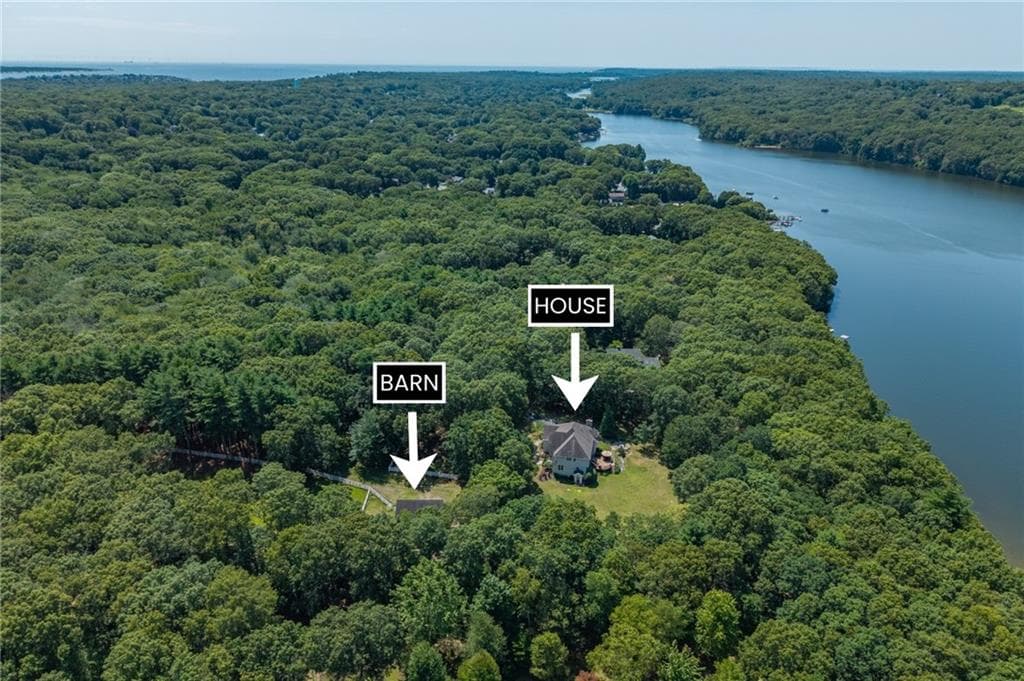 555 Carpenter Lane photo 45