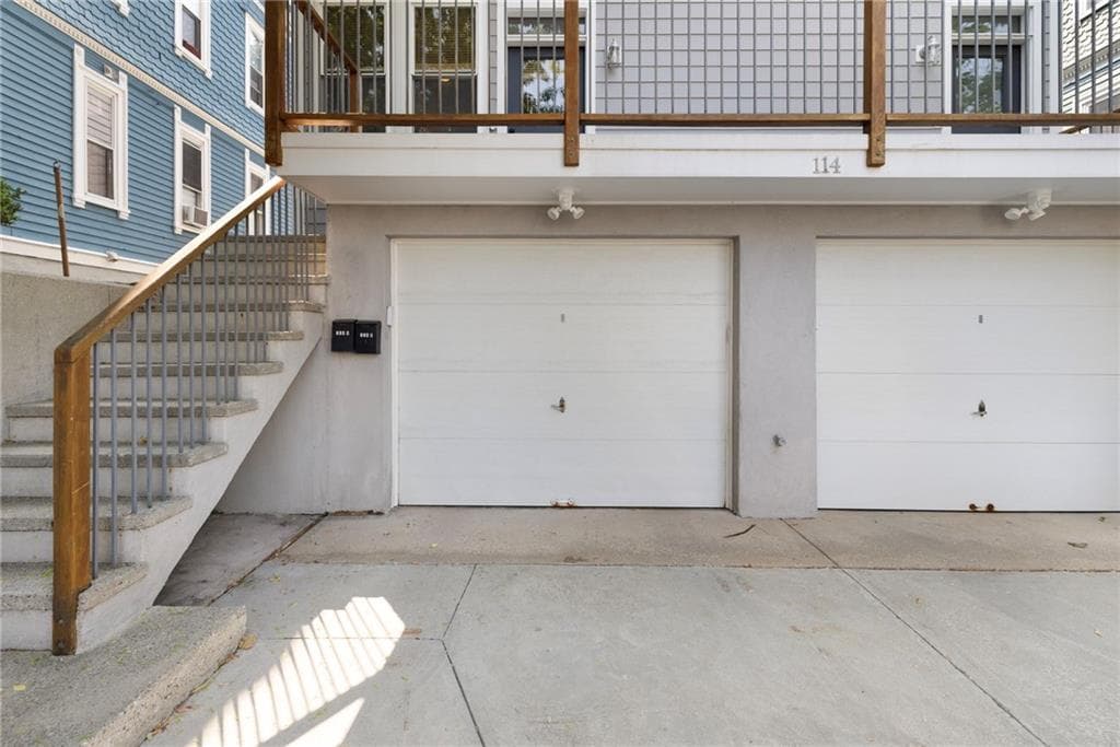 114 Ring Street UNIT 1 photo 2