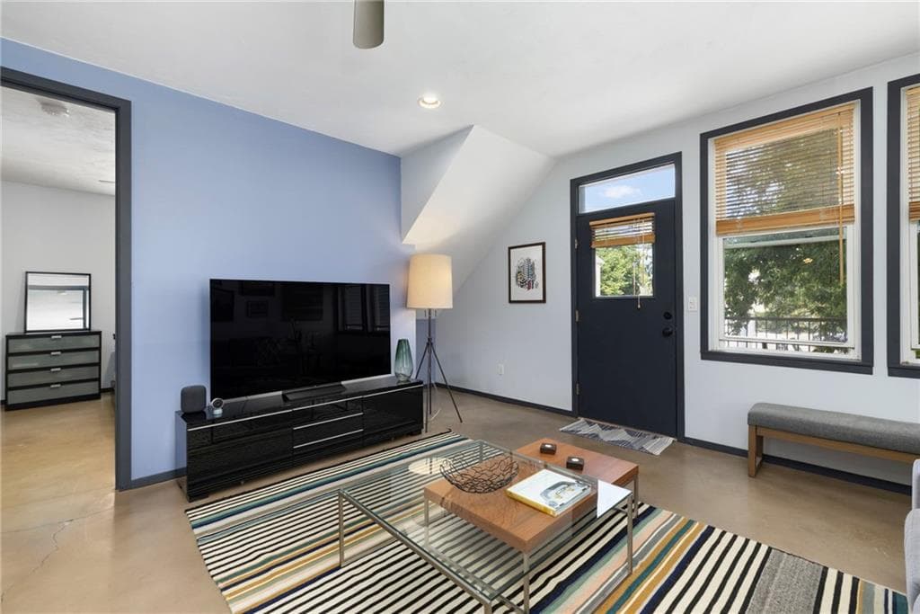 114 Ring Street UNIT 1 photo 6