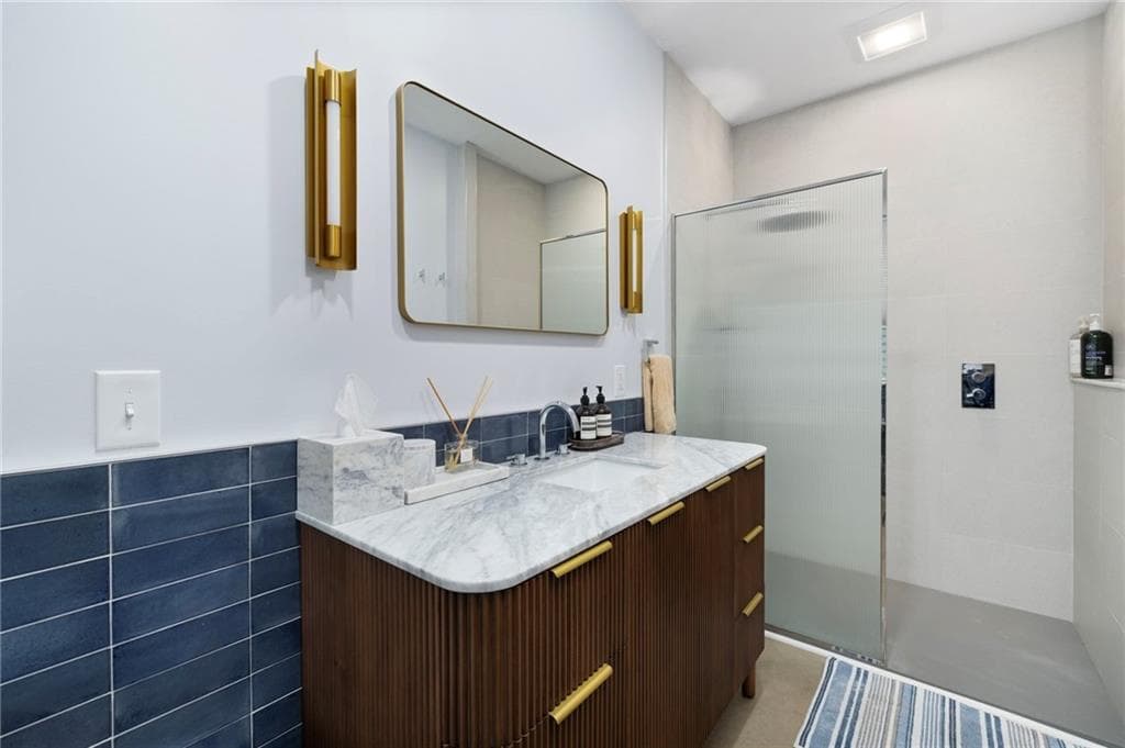 114 Ring Street UNIT 1 photo 19