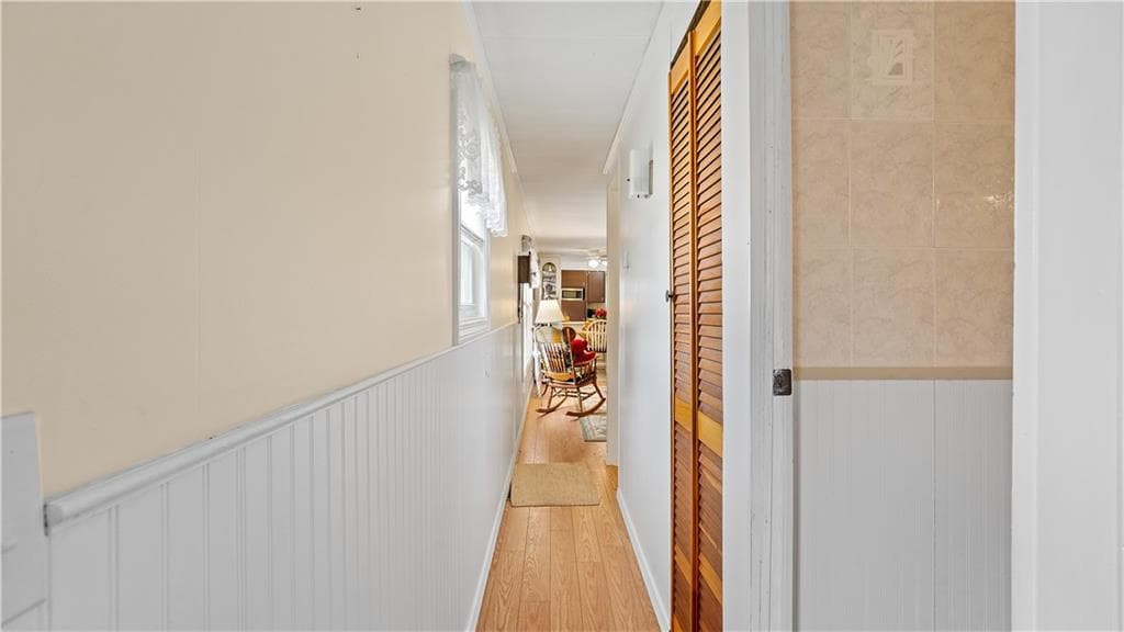 979 49 Toll Gate Road photo 16