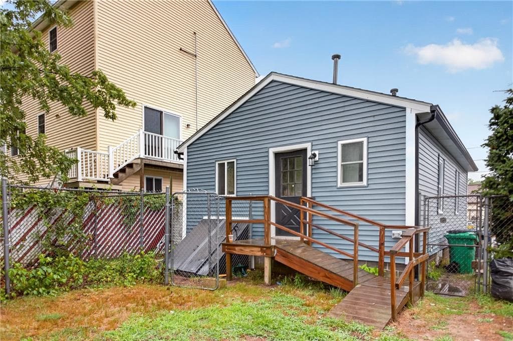 68 Uncas Street photo 39