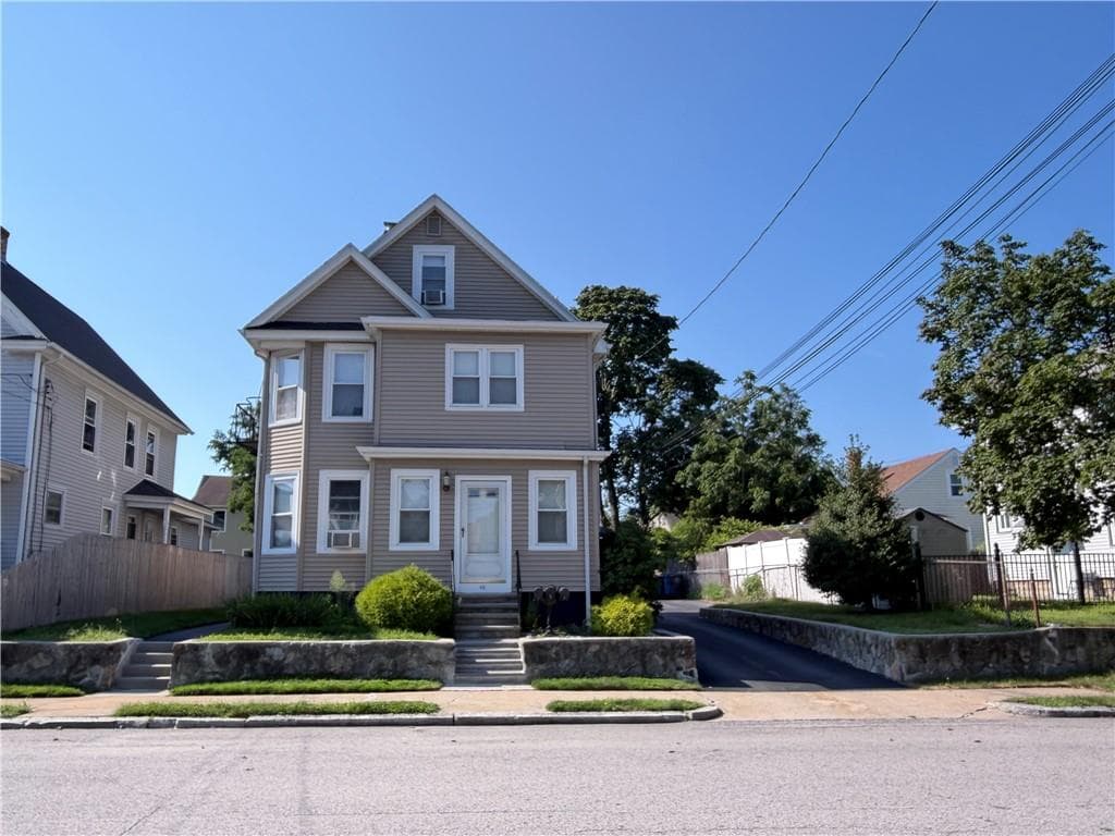 82 Chestnut Avenue photo 3
