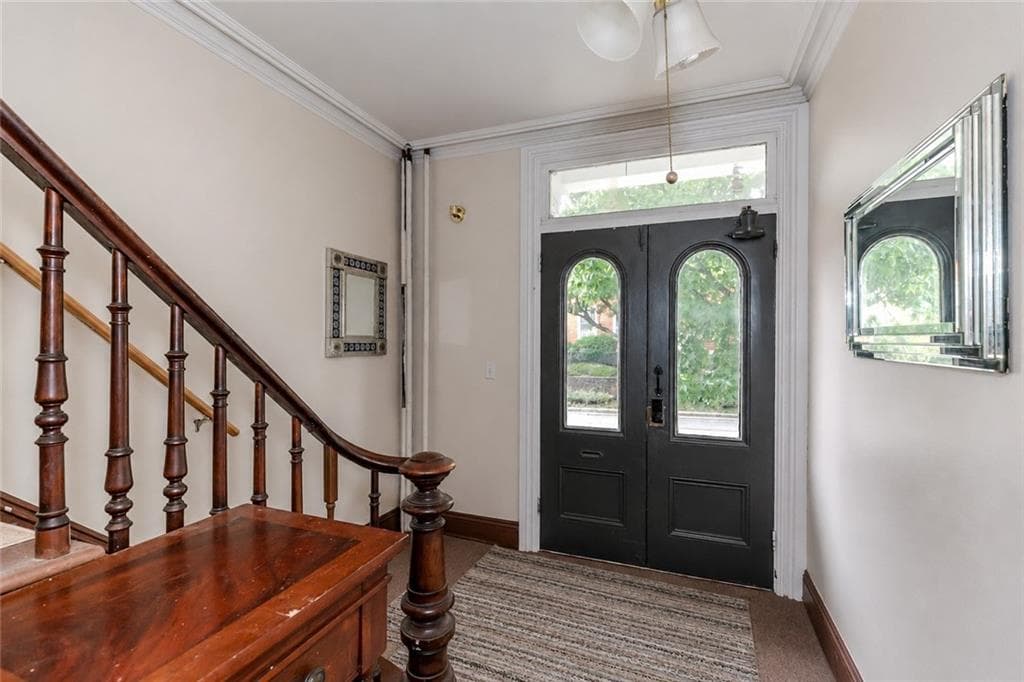 229 Gano Street photo 4