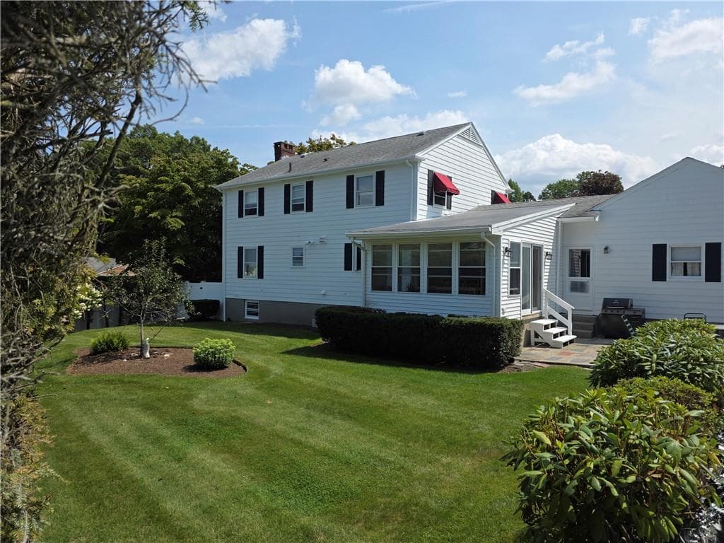 10 Surrey Lane photo 5