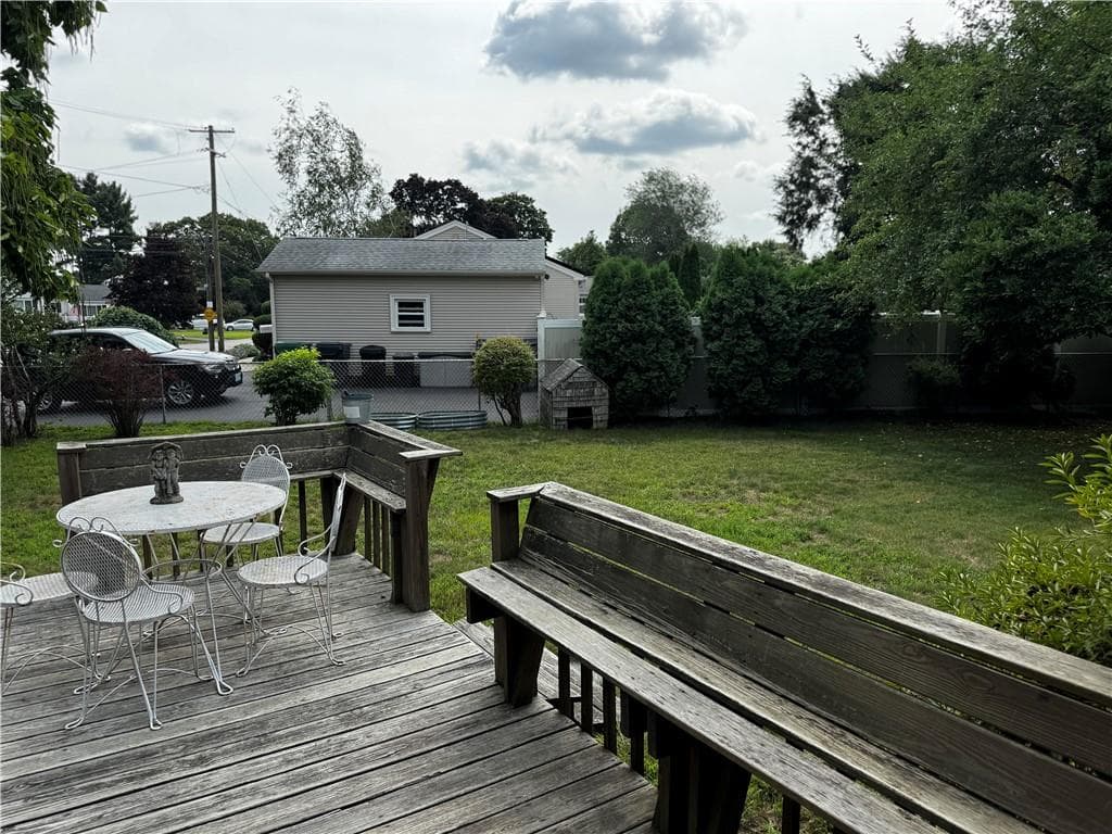 18 Leslie Road photo 10