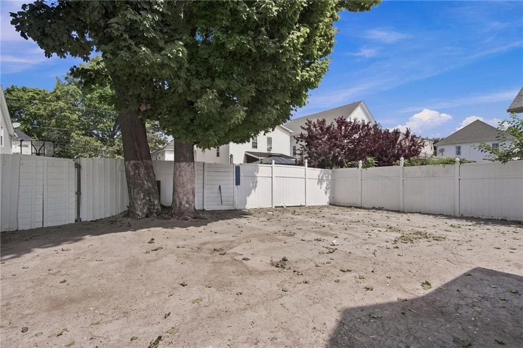 19 Carr Street photo 36