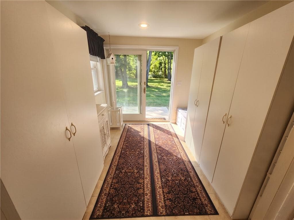 55 Holly Road photo 22