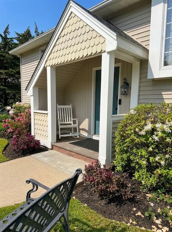 55 Holly Road photo 3