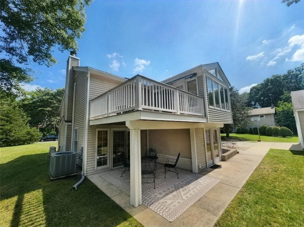 55 Holly Road photo 25