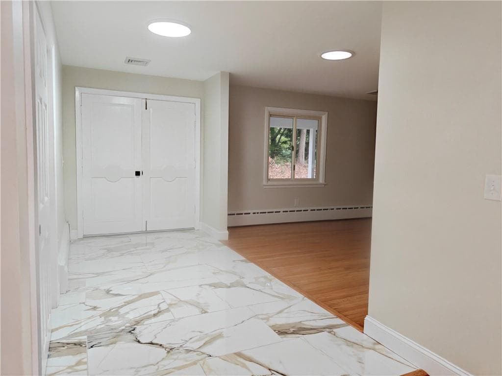 Single Family Residence at 724 Greenville Avenue, Johnston, photo 9 of 50