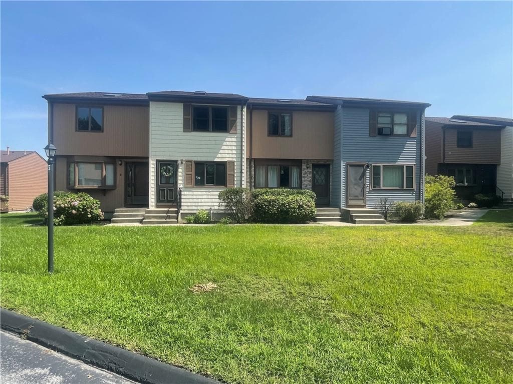 275 Grotto Avenue UNIT 7 photo 3