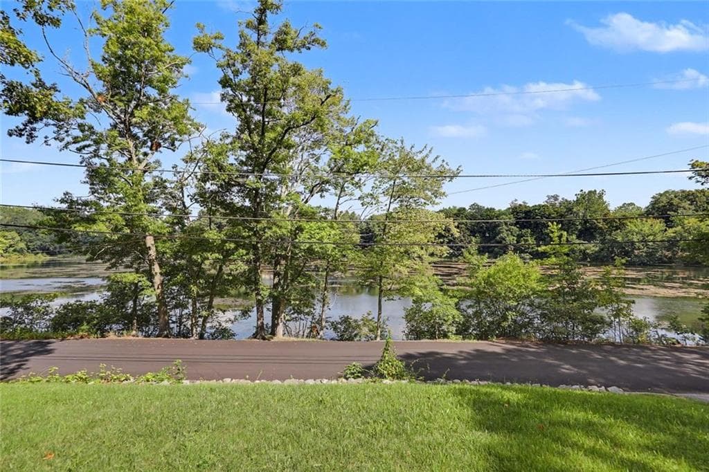 145 Grandview Avenue photo 9