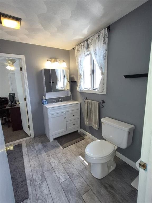 2484 Hartford Avenue photo 23