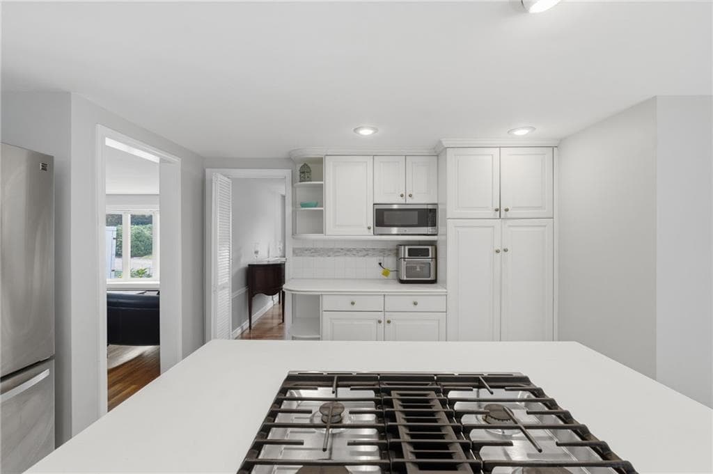 465 Red Chimney Drive photo 17