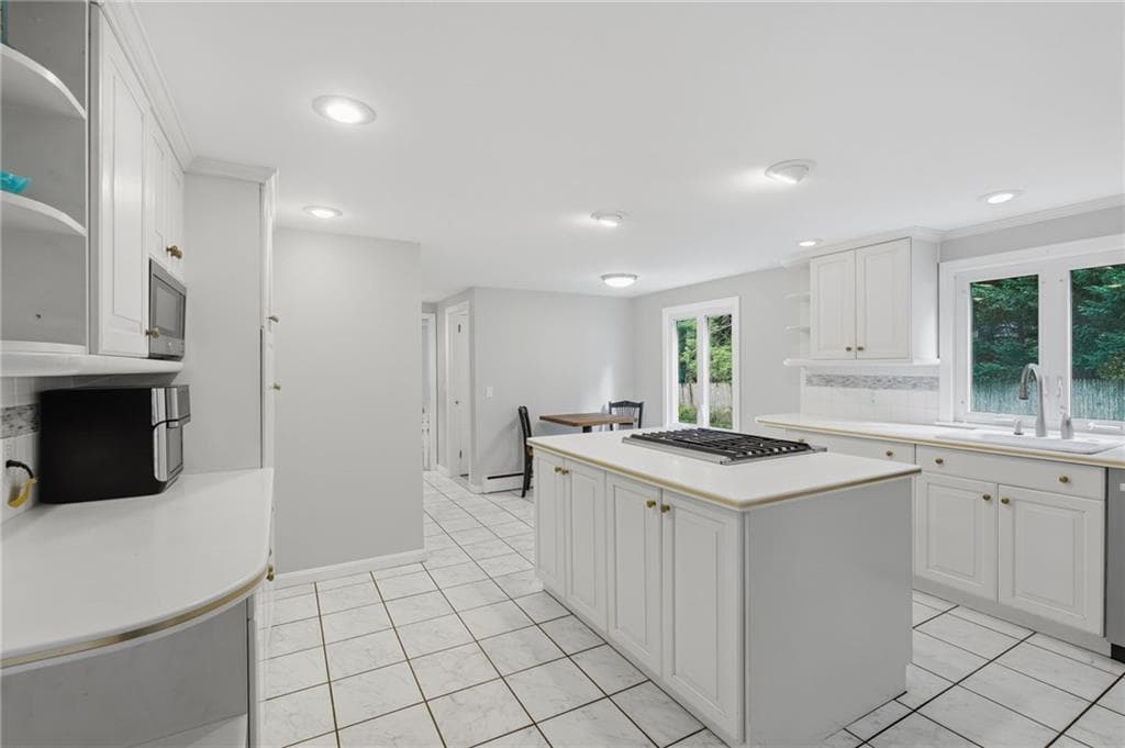 465 Red Chimney Drive photo 16